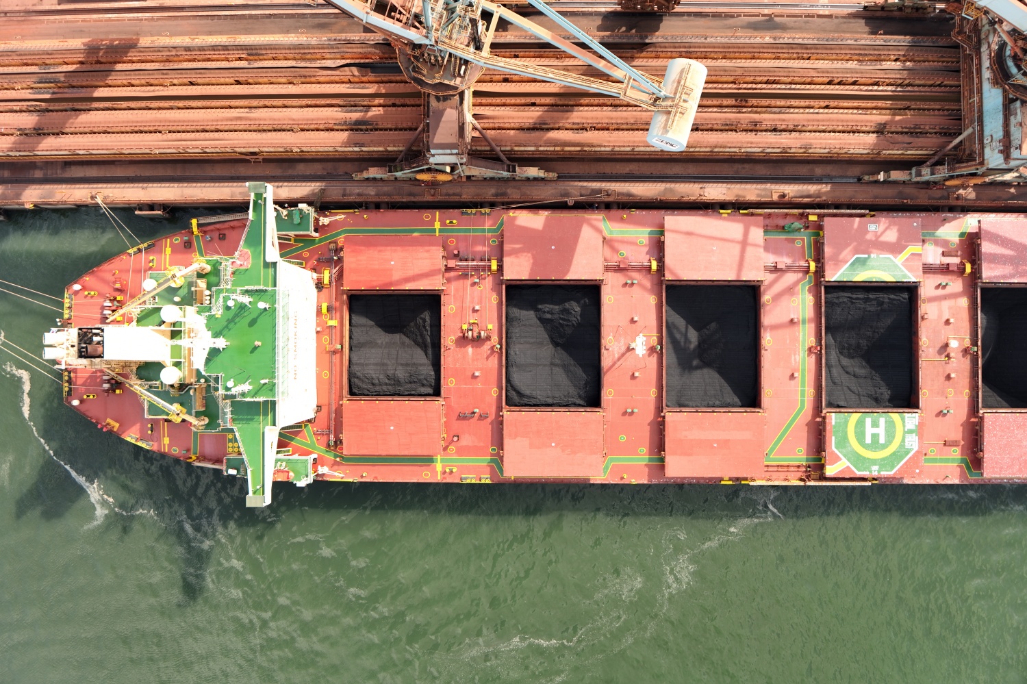 HMM Locks in $3.5bn Vale Iron Ore Deal for Eight Triple-Fuel Newcastlemaxes