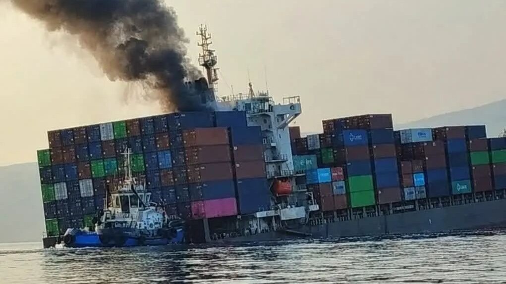 2,824-TEU GFS PRIDE Sinks in Hormuz; All 21 Crew Safe
