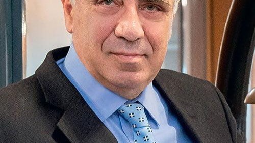 sakos Returns to Containership Ordering After Four Years with Hengli Deal